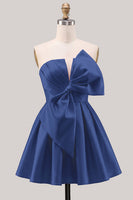 Laden Sie das Bild in den Galerie-Viewer, A-Linie Narzissen-Satin-Trägerloses, gerafftes Spitzen-Heimkehrkleid mit Schleife