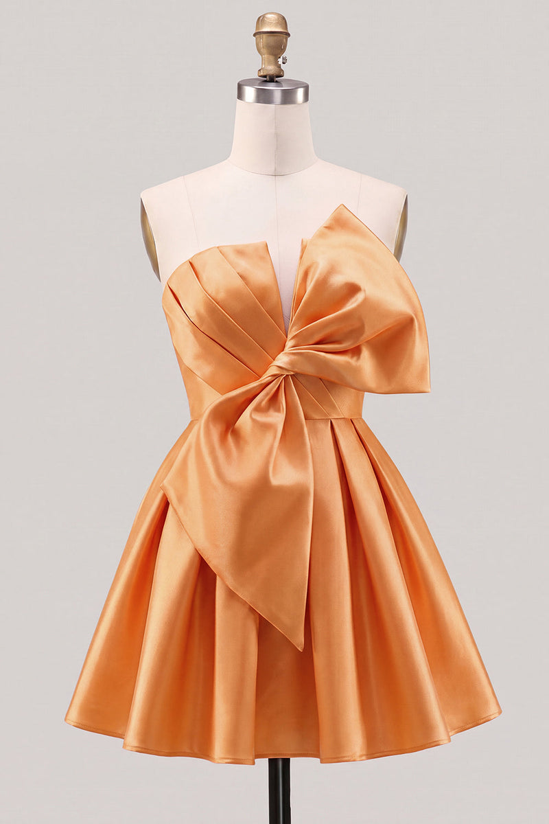 Laden Sie das Bild in den Galerie-Viewer, A-Linie Narzissen-Satin-Trägerloses, gerafftes Spitzen-Heimkehrkleid mit Schleife