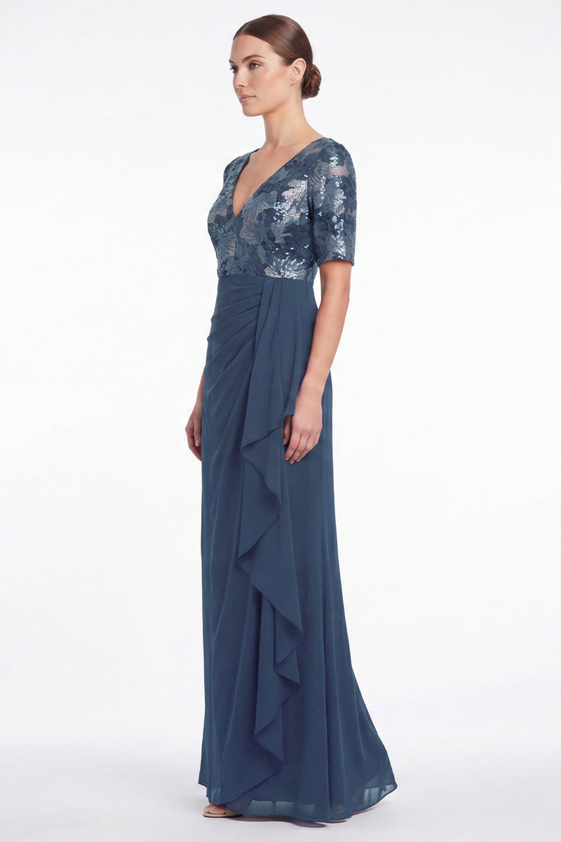 Laden Sie das Bild in den Galerie-Viewer, Marineblaues Meerjungfrauen-Floral-V-Ausschnitt mit gerafftem Chiffon Lange Mutter-der-Braut-Kleid mit Rüschen