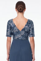 Laden Sie das Bild in den Galerie-Viewer, Marineblaues Meerjungfrauen-Floral-V-Ausschnitt mit gerafftem Chiffon Lange Mutter-der-Braut-Kleid mit Rüschen