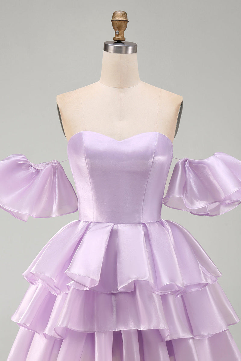 Laden Sie das Bild in den Galerie-Viewer, Schulterloses, fliederfarbenes A-Linien-Stufen-Short-Homecoming-Kleid mit Rüschen und Spitze hinten