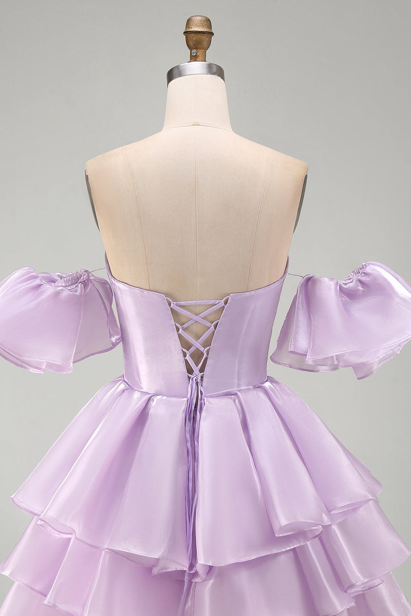 Laden Sie das Bild in den Galerie-Viewer, Schulterloses, fliederfarbenes A-Linien-Stufen-Short-Homecoming-Kleid mit Rüschen und Spitze hinten