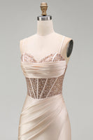 Laden Sie das Bild in den Galerie-Viewer, Champagner-Meerjungfrauen-Satin-Korsett, langes Abschlussballkleid mit Schlitz