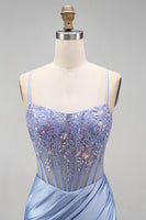 Laden Sie das Bild in den Galerie-Viewer, Staubiges blaues Blumenapplikationen, Pailletten, transparentes Korsett, geraffte Meerjungfrau, Satin, langes Abschlussballkleid
