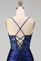 Laden Sie das Bild in den Galerie-Viewer, Marineblaues Blumenstickerei-Korsett mit gerafftem Meerjungfrauen-Satin-Langballkleid mit seitlichem Schlitz