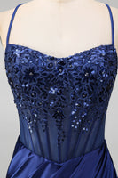 Laden Sie das Bild in den Galerie-Viewer, Marineblaues Blumenstickerei-Korsett mit gerafftem Meerjungfrauen-Satin-Langballkleid mit seitlichem Schlitz