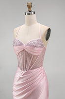 Laden Sie das Bild in den Galerie-Viewer, Satinfarbenes pinkes Korsett, gerafftes Meerjungfrauen-Langkleid mit seitlichem Schlitz