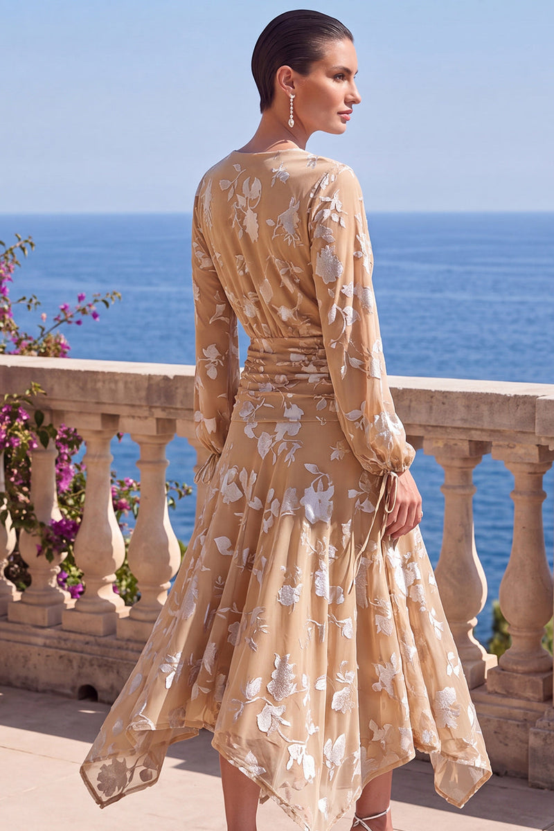 Laden Sie das Bild in den Galerie-Viewer, Grünes A-Linien-Samt-V-Ausschnitt Asymmetrisches gerafftes Midi-Blumenkleid mit langen Ärmeln