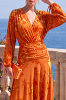 Laden Sie das Bild in den Galerie-Viewer, Grünes A-Linien-Samt-V-Ausschnitt Asymmetrisches gerafftes Midi-Blumenkleid mit langen Ärmeln