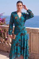 Laden Sie das Bild in den Galerie-Viewer, Grünes A-Linien-Samt-V-Ausschnitt Asymmetrisches gerafftes Midi-Blumenkleid mit langen Ärmeln