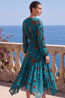 Laden Sie das Bild in den Galerie-Viewer, Grünes A-Linien-Samt-V-Ausschnitt Asymmetrisches gerafftes Midi-Blumenkleid mit langen Ärmeln
