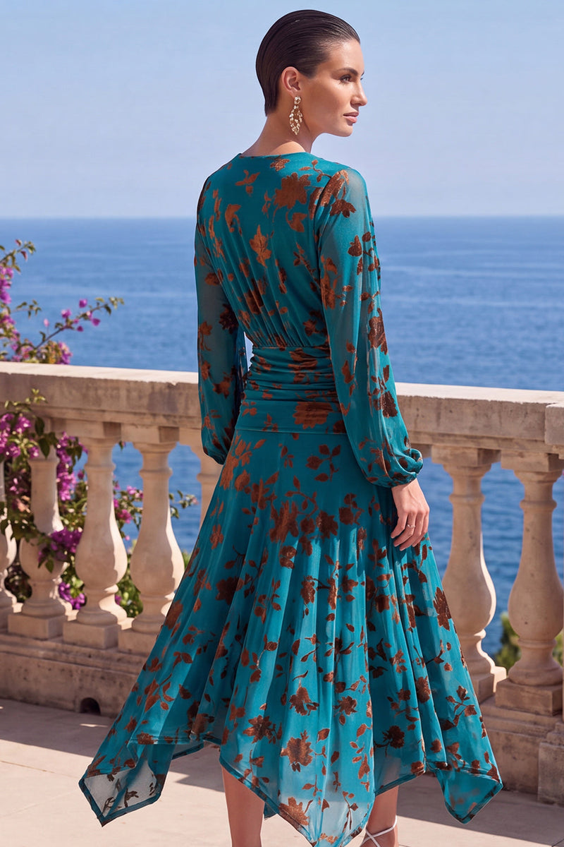 Laden Sie das Bild in den Galerie-Viewer, Grünes A-Linien-Samt-V-Ausschnitt Asymmetrisches gerafftes Midi-Blumenkleid mit langen Ärmeln