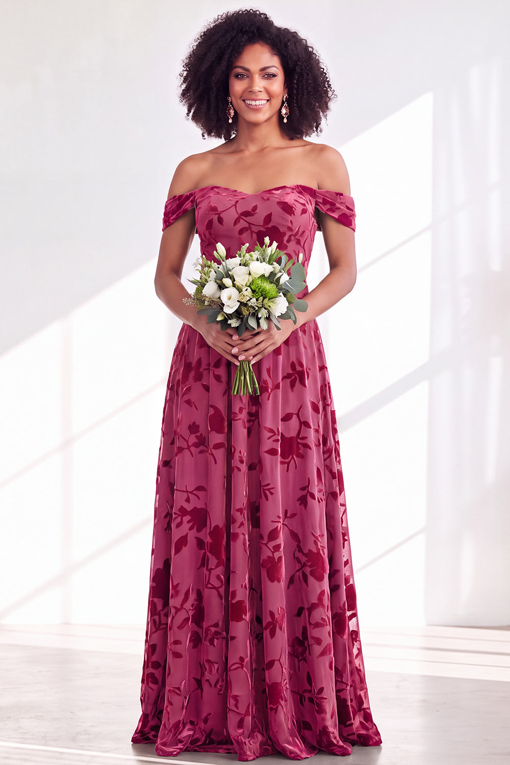Off-the-shoulder Fuchsia Samt A-Linie Langes Brautjungferkleid