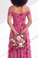 Laden Sie das Bild in den Galerie-Viewer, Off-the-shoulder Fuchsia Samt A-Linie Langes Brautjungferkleid