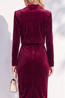 Laden Sie das Bild in den Galerie-Viewer, Burgundgrüne Samt Bodycon Midi Damenanzüge mit langen Ärmeln