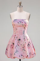 Laden Sie das Bild in den Galerie-Viewer, Rosa satinfarbenes, trägerloses A-Line-Blumen-Homecoming-Kleid mit Schnürung hinten