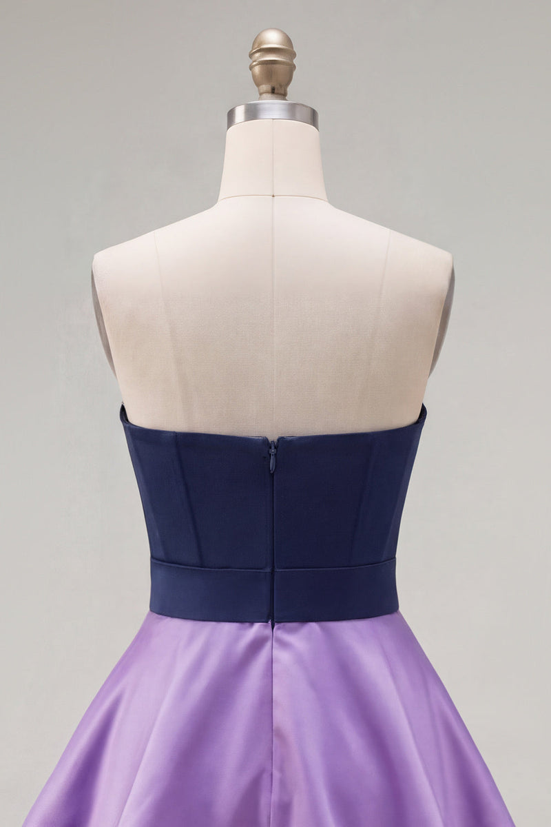 Laden Sie das Bild in den Galerie-Viewer, A-Line marineblaues lila Satin-Sweetheart-Homecoming-Kleid mit Rüschen und Schleife