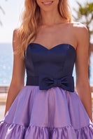 Laden Sie das Bild in den Galerie-Viewer, A-Line marineblaues lila Satin-Sweetheart-Homecoming-Kleid mit Rüschen und Schleife