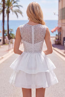 Laden Sie das Bild in den Galerie-Viewer, Gelbes A-Linie Rundhals Stufen Kurzes Abendkleid mit Perlen