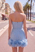 Laden Sie das Bild in den Galerie-Viewer, Trägerloses Blaues Bodycon Perlen Kurzes Abendkleid mit 3D-Blumen