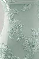Laden Sie das Bild in den Galerie-Viewer, Gelbes Bodycon Gerafftes Spaghettiträger Blumenstickerei Kurzes Abendkleid
