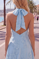 Laden Sie das Bild in den Galerie-Viewer, A-Linie gelbes Neckholder-Kurzhaus-Heimkehrkleid ohne Rücken mit floraler Stickerei