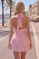 Laden Sie das Bild in den Galerie-Viewer, A-Linie gelbes Neckholder-Kurzhaus-Heimkehrkleid ohne Rücken mit floraler Stickerei