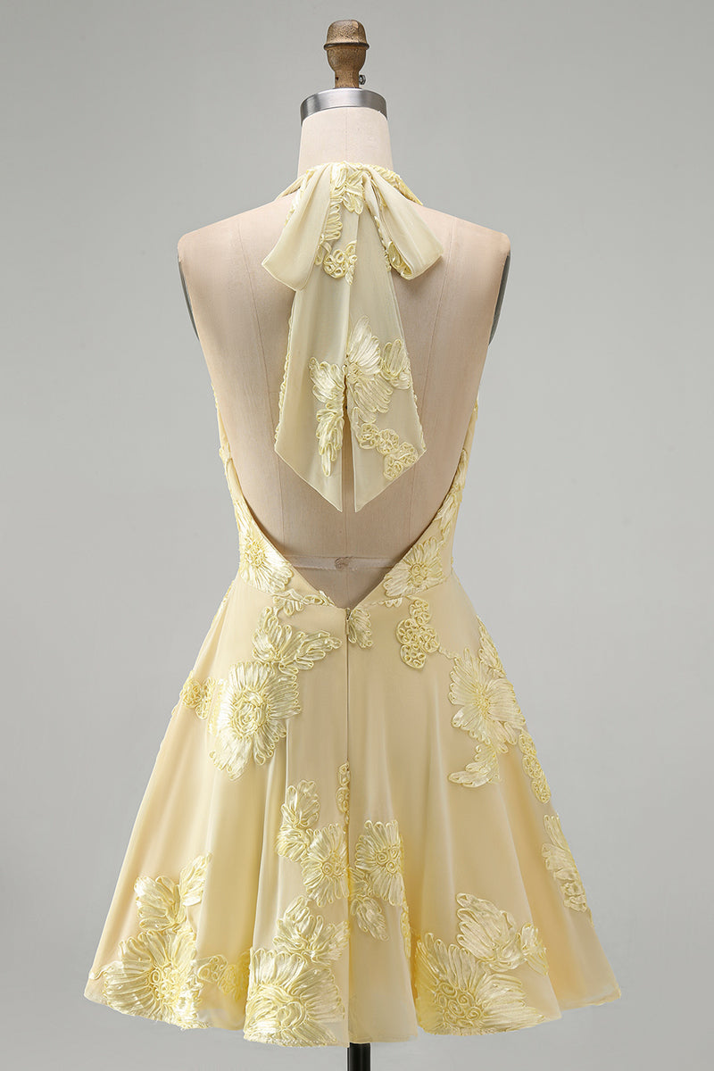 Laden Sie das Bild in den Galerie-Viewer, A-Linie Gelbes Neckholder Kurzes Abendkleid mit floraler Stickerei