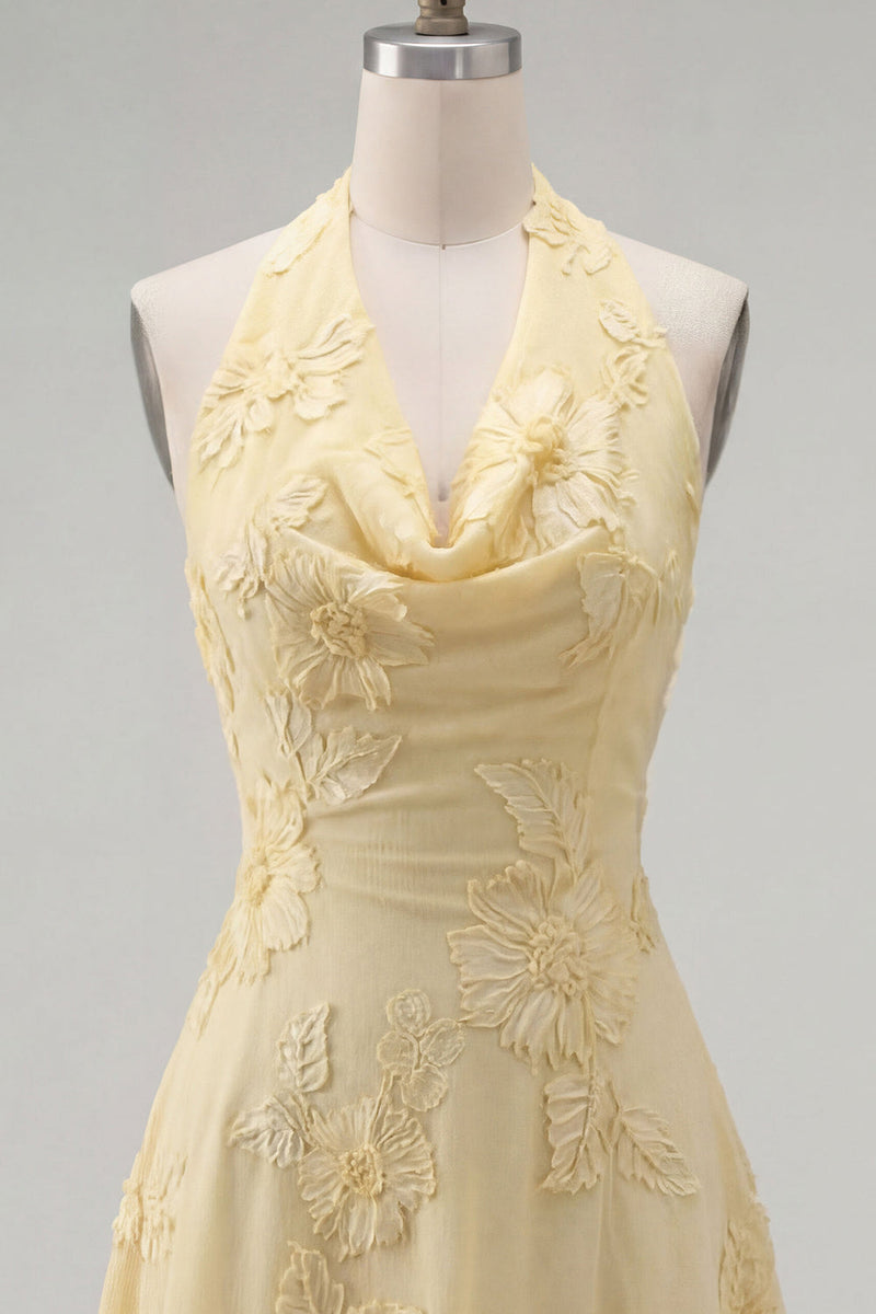Laden Sie das Bild in den Galerie-Viewer, A-Linie gelbes Neckholder-Kurzhaus-Heimkehrkleid ohne Rücken mit floraler Stickerei
