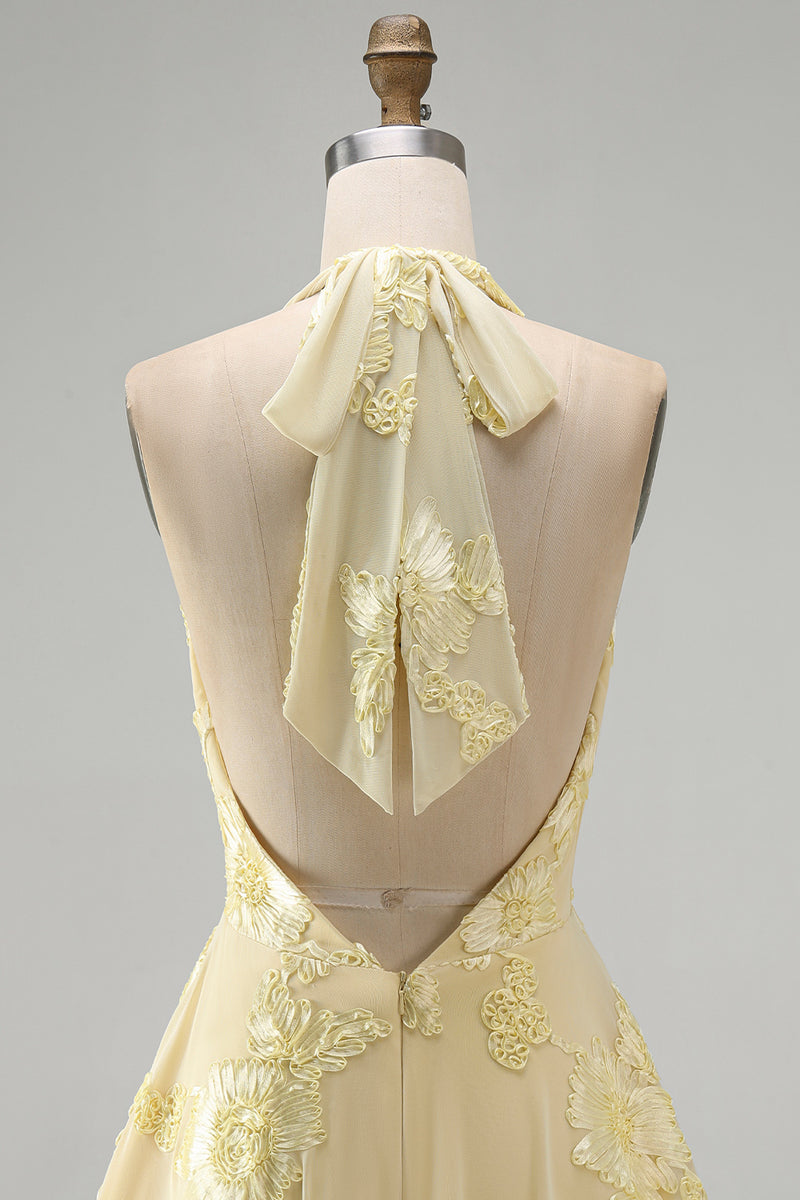 Laden Sie das Bild in den Galerie-Viewer, A-Linie Gelbes Neckholder Kurzes Abendkleid mit floraler Stickerei