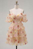 Laden Sie das Bild in den Galerie-Viewer, Champagner-Kaltschulter-A-Linien-gestuftes Rüschen-Homecoming-Kleid mit 3D-Blumen