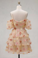Laden Sie das Bild in den Galerie-Viewer, Champagner-Kaltschulter-A-Linien-gestuftes Rüschen-Homecoming-Kleid mit 3D-Blumen