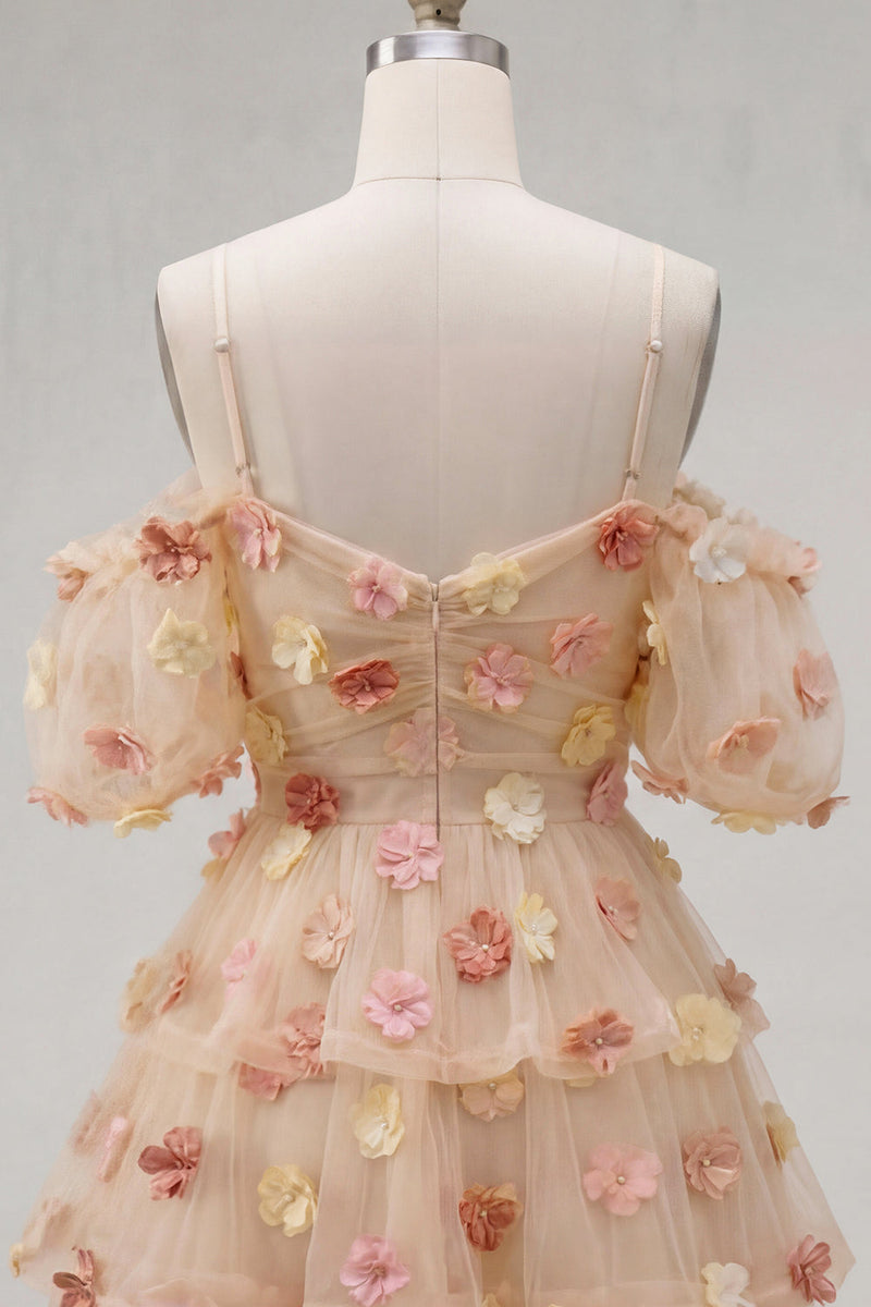 Laden Sie das Bild in den Galerie-Viewer, Champagner-Kaltschulter-A-Linien-gestuftes Rüschen-Homecoming-Kleid mit 3D-Blumen
