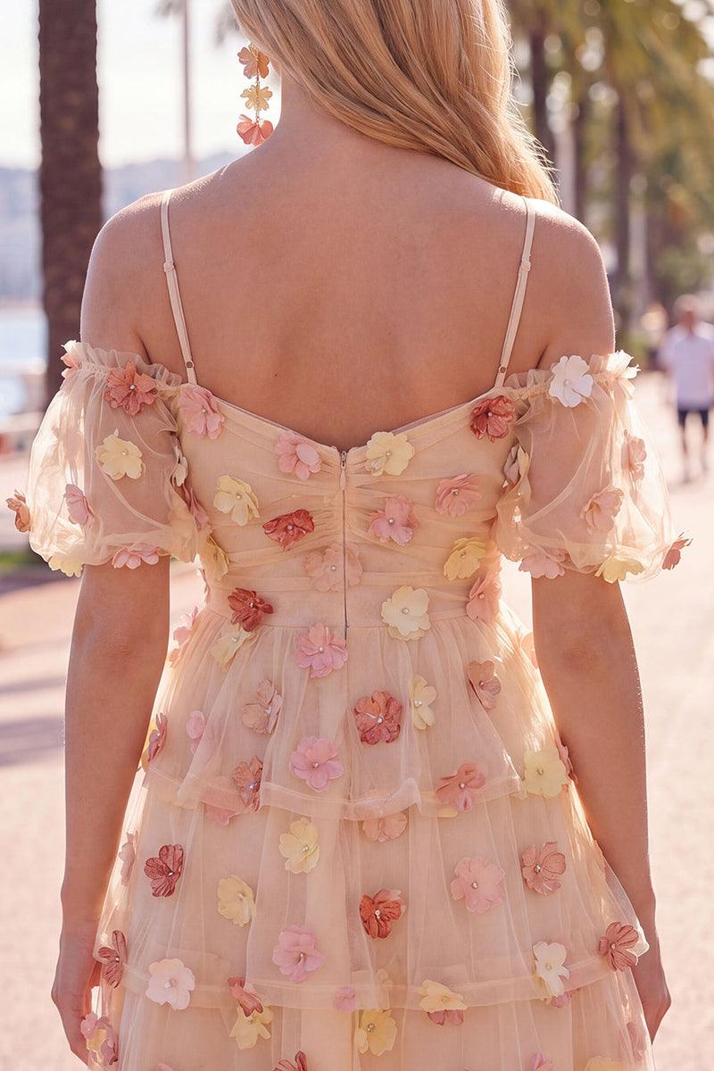 Laden Sie das Bild in den Galerie-Viewer, Champagner-Kaltschulter-A-Linien-gestuftes Rüschen-Homecoming-Kleid mit 3D-Blumen