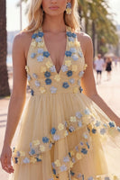 Laden Sie das Bild in den Galerie-Viewer, Aprikosen-Neckholder-A-Linien-gestuftes, gerüschtes kurzes Homecoming-Kleid mit 3D-Blumen