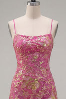 Laden Sie das Bild in den Galerie-Viewer, Dunkelgrünes Bodycon Floral-Rüschen-Kurzes Homecoming-Kleid mit Spitze auf dem Rücken