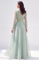 Laden Sie das Bild in den Galerie-Viewer, Chiffon Grünes A-Linie Bateau-Hals Mütter der Braut Kleid mit langen Ärmeln