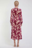 Laden Sie das Bild in den Galerie-Viewer, Fuchsia A-Linie Rundhals Samt Blumen Midi Mutter der Braut Kleid mit langen Ärmeln