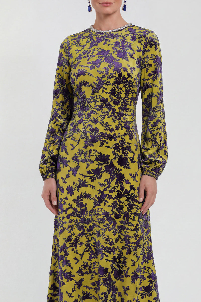 Laden Sie das Bild in den Galerie-Viewer, Fuchsia A-Linie Rundhals Samt Blumen Midi Mutter der Braut Kleid mit langen Ärmeln