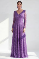 Laden Sie das Bild in den Galerie-Viewer, A-Linie Dunkelviolettes V-Ausschnitt Langes Kleid der Mutter der Braut mit langen Ärmeln