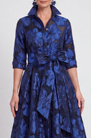 Laden Sie das Bild in den Galerie-Viewer, A-Linie Navy Floraler Jacquard Halbärmel Langes Mutter-der-Braut-Kleid mit Gürtel