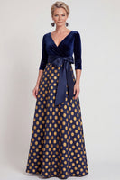 Laden Sie das Bild in den Galerie-Viewer, Blaues A-Linie V-Ausschnitt Langes Mutter der Braut Kleid mit 3/4-Ärmeln