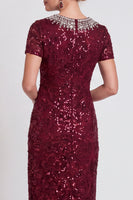Laden Sie das Bild in den Galerie-Viewer, Glitzerndes Schwarzes Pailletten Runden Ausschnitt Bodycon Midi Mutter-der-Braut-Kleid mit Perlen