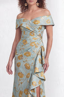 Laden Sie das Bild in den Galerie-Viewer, Off-the-shoulder Meerjungfrauen Schwarzes Blumen Rüschen Mütter der Braut Kleid mit Schlitz