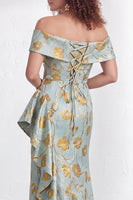 Laden Sie das Bild in den Galerie-Viewer, Off-the-shoulder Meerjungfrauen Schwarzes Blumen Rüschen Mütter der Braut Kleid mit Schlitz