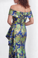 Laden Sie das Bild in den Galerie-Viewer, Off-the-shoulder Meerjungfrauen Schwarzes Blumen Rüschen Mütter der Braut Kleid mit Schlitz