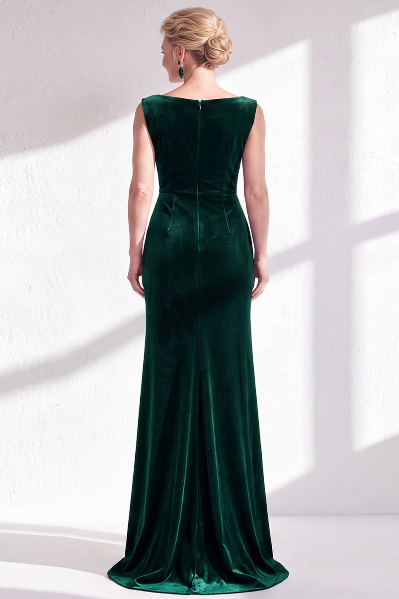 Laden Sie das Bild in den Galerie-Viewer, Dunkelgrünes Samt Bateau-Ausschnitt Gerafftes Meerjungfrauen Langes Mutter der Braut Kleid mit Schlitz