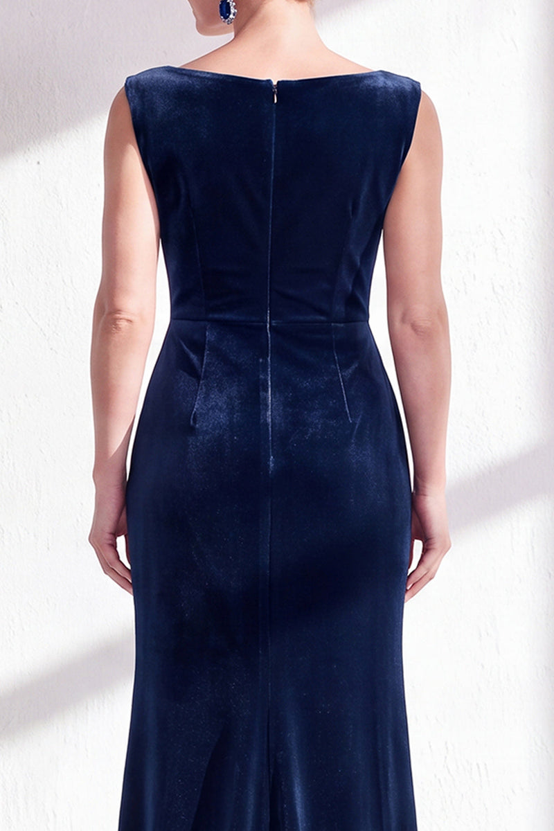 Laden Sie das Bild in den Galerie-Viewer, Dunkelgrünes Samt Bateau-Ausschnitt Gerafftes Meerjungfrauen Langes Mutter der Braut Kleid mit Schlitz