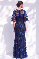Laden Sie das Bild in den Galerie-Viewer, Marineblaues Meerjungfrauen Gerüschen Geblümtes Langes Mutter der Braut Kleid mit halbärmeligen Flügeln