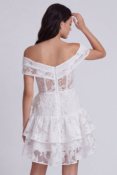 Off-the-shoulder Elfenbein Gestuftes Geblümtes Mini Standesamt Kleid mit Schleife